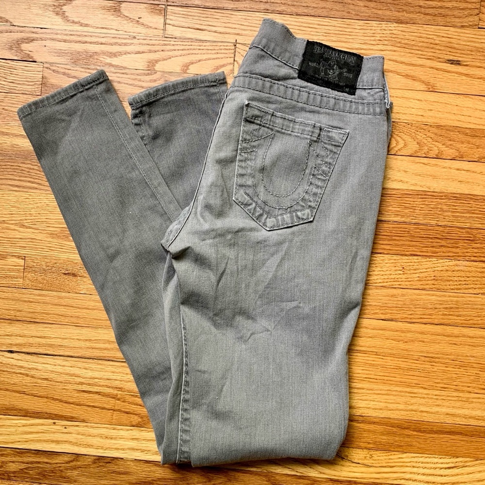 🍂 True Religion 27 gray skinny jeans